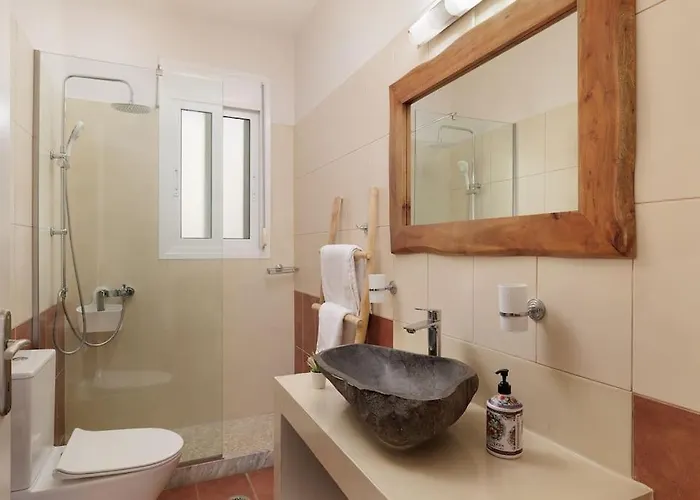 Апартаменты Alemar House With Private Pool And Spectacular Sea Views Just 150m To The Барбати