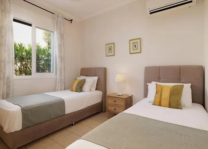 Апартаменты Alemar House With Private Pool And Spectacular Sea Views Just 150m To The *