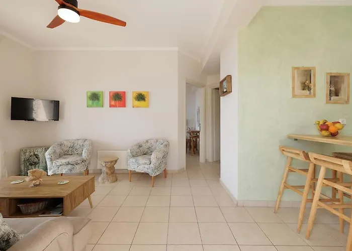 Апартаменты Alemar House With Private Pool And Spectacular Sea Views Just 150m To The